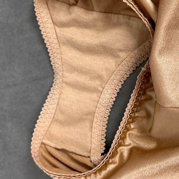 Vanity Fair Panty XL Second Skin Tan Beige 40301 Satin Briefs Shaper Panties - Picture 7 of 7